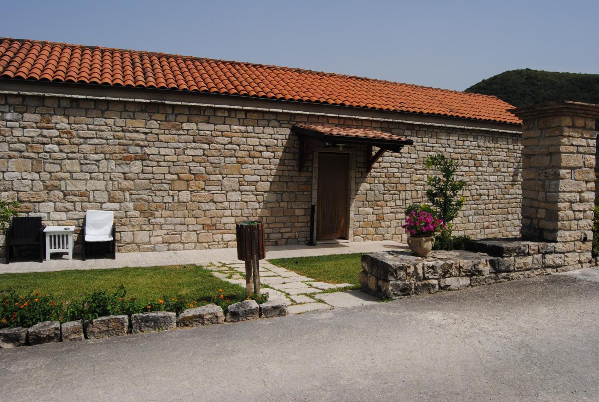 Hotel Ristorante Solelago Guardialfiera Exterior foto